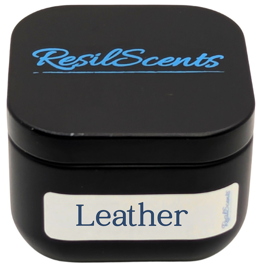 Leather ResilMini Tin Candle – Warm & Sophisticated Aroma | A Subtle Spring Gift